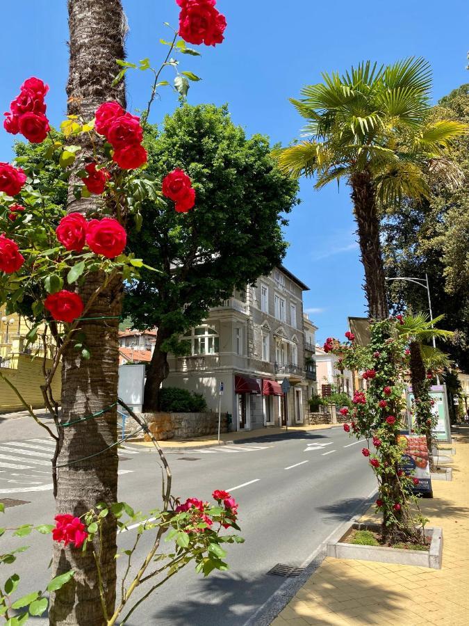 Villa Sokol Apartments Opatija Center Kültér fotó
