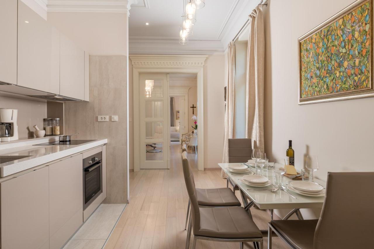Villa Sokol Apartments Opatija Center Kültér fotó
