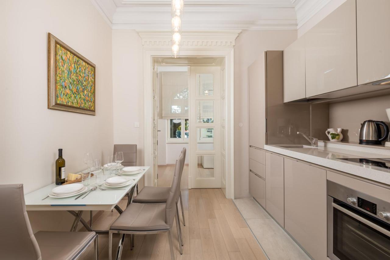 Villa Sokol Apartments Opatija Center Kültér fotó